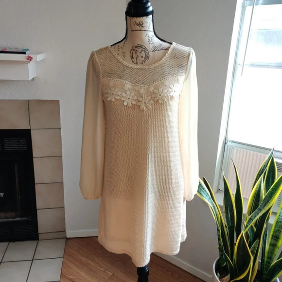 Flying Tomato Embroidered Flower Ivory Tassel Crochet Bohemian Mini Dress Size S - Picture 2 of 12